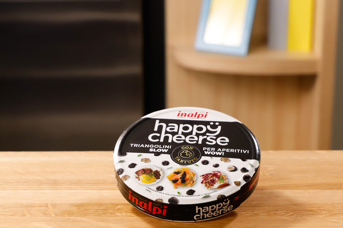 inalpi-happy-cheerse-formaggio-fuso-al-tartufo-140g image 2